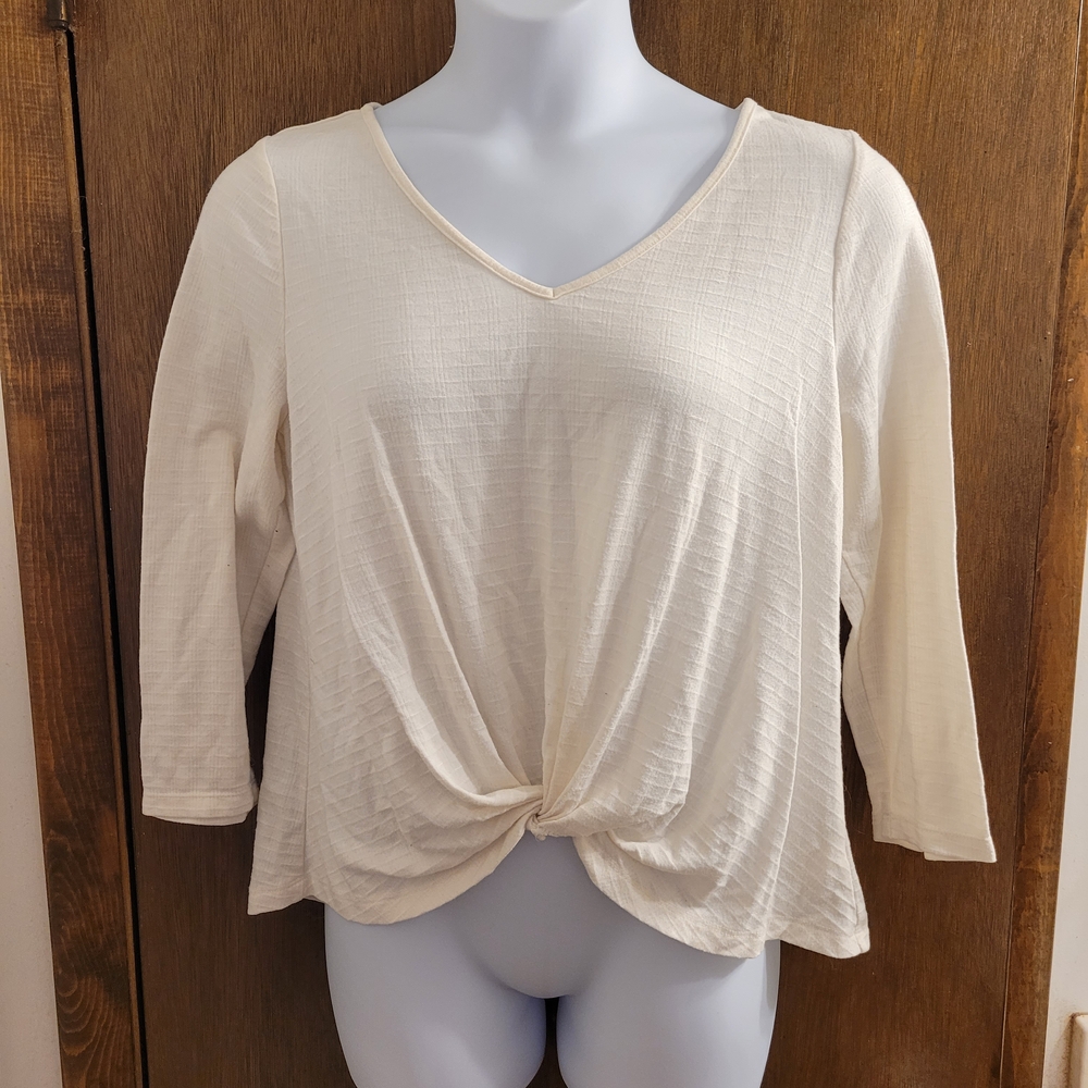 Women's Cream‎ V-Neck Twist Front Top